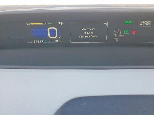 2018 TOYOTA PRIUS Plus/Premium/Advanced