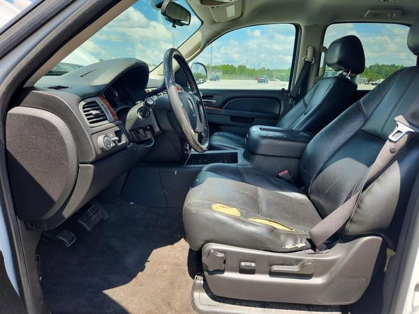 2012 CHEVROLET TAHOE LT — DENT