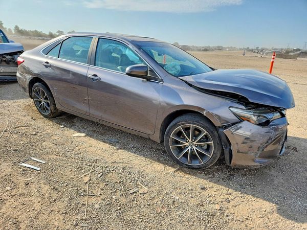 2017 TOYOTA CAMRY XLE/XSE
