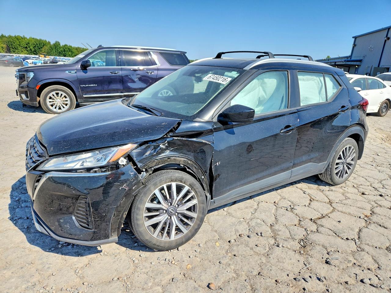 2023 NISSAN KICKS