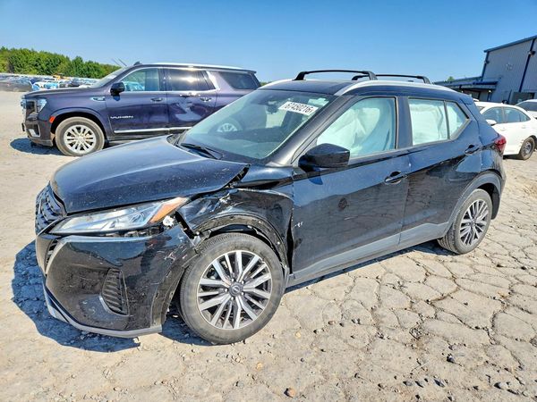 2023 NISSAN KICKS