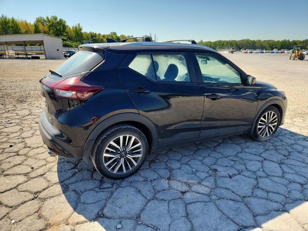 2023 NISSAN KICKS