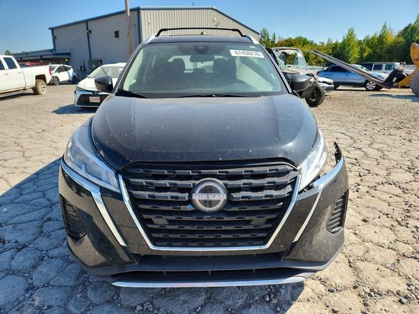 2023 NISSAN KICKS