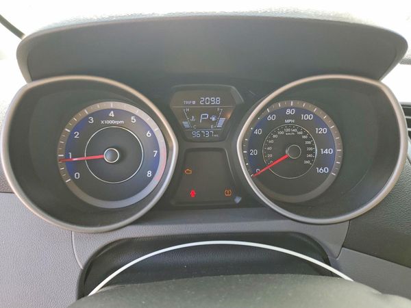 2015 HYUNDAI ELANTRA