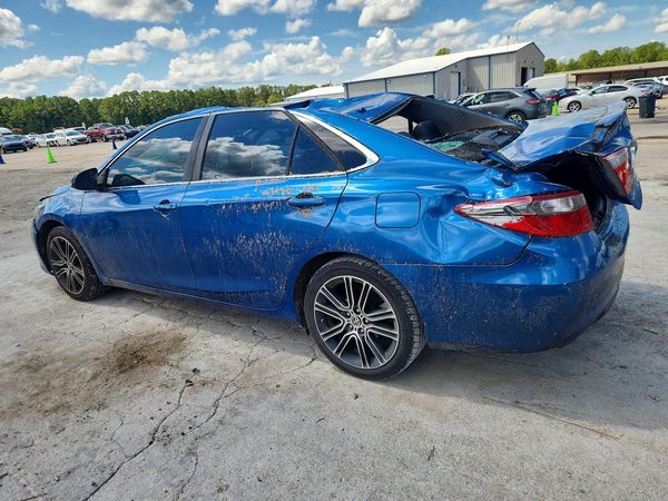 2016 TOYOTA CAMRY