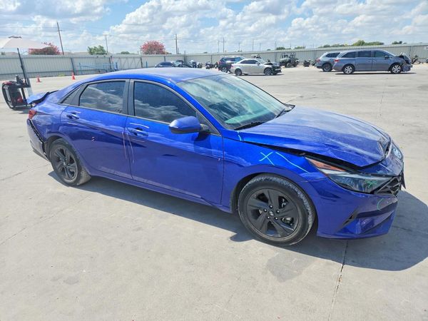 2022 HYUNDAI ELANTRA