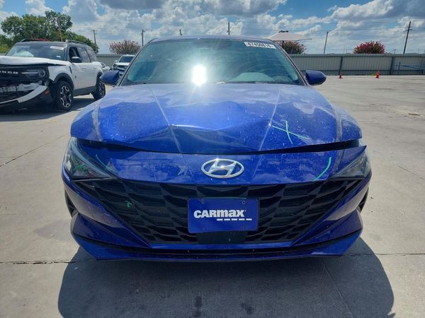 2022 HYUNDAI ELANTRA