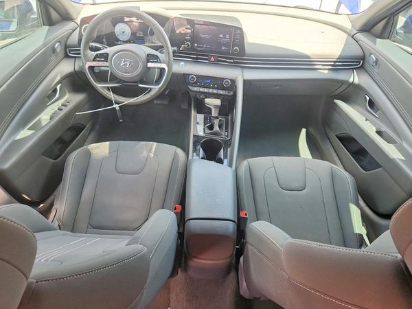 2022 HYUNDAI ELANTRA