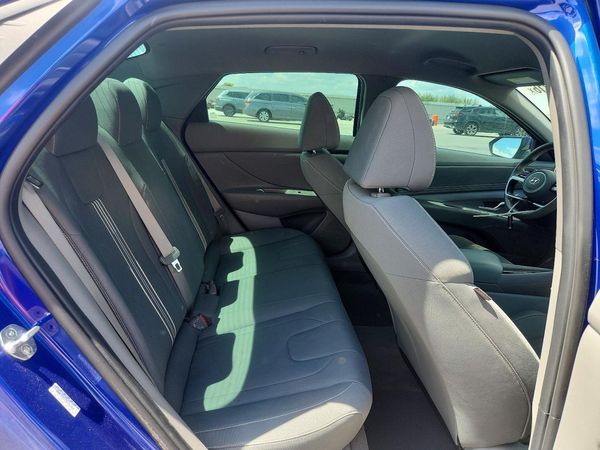 2022 HYUNDAI ELANTRA