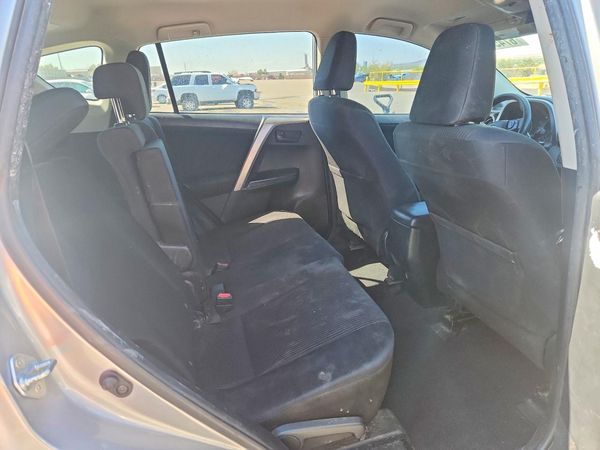2018 TOYOTA RAV4 LE