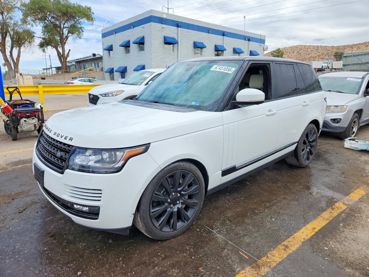 2015 LAND ROVER RANGEROVER Supercharged — Front 3/4
