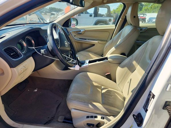 2013 VOLVO S60
