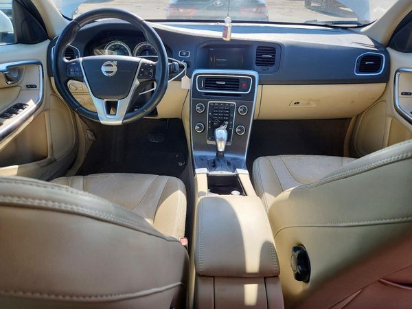2013 VOLVO S60