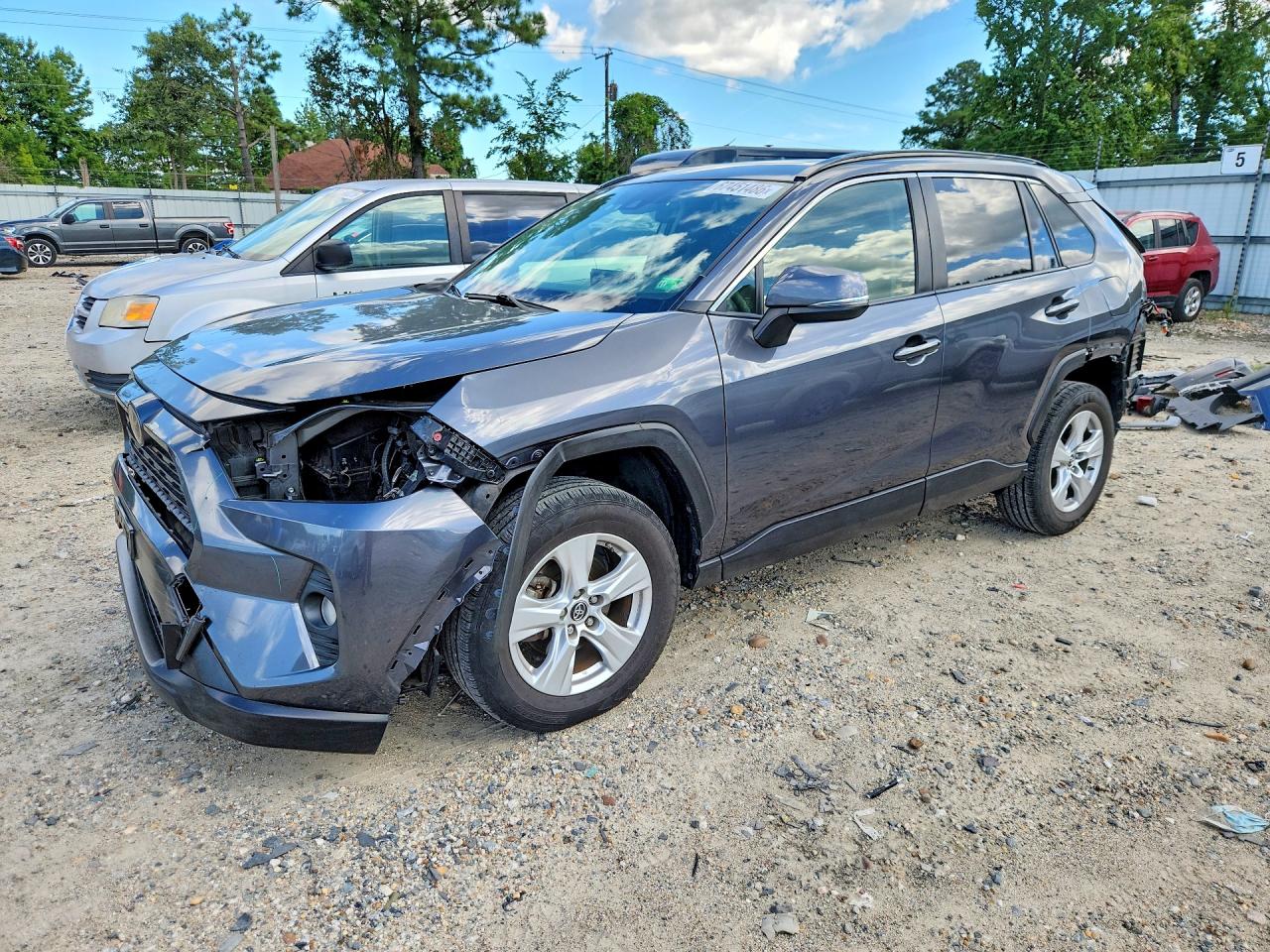 2019 TOYOTA RAV4 XLE / XLE Premium 4WD