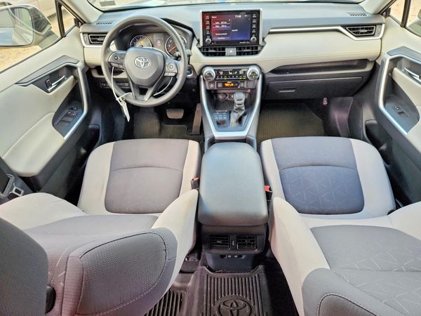 2019 TOYOTA RAV4 XLE / XLE Premium 4WD