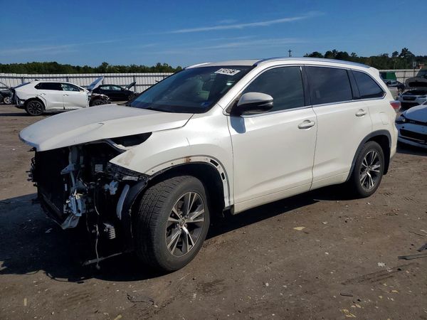 2016 TOYOTA HIGHLANDER