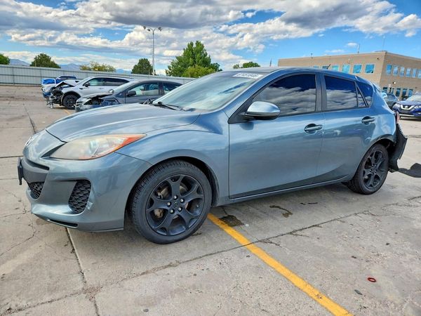 2013 MAZDA 3