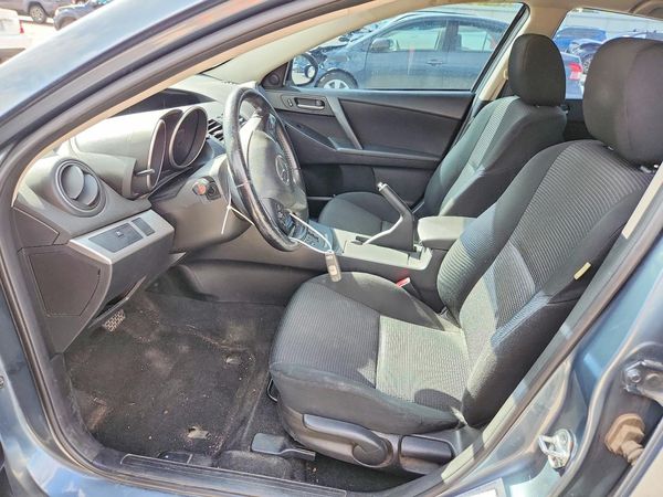 2013 MAZDA 3 Touring/GS
