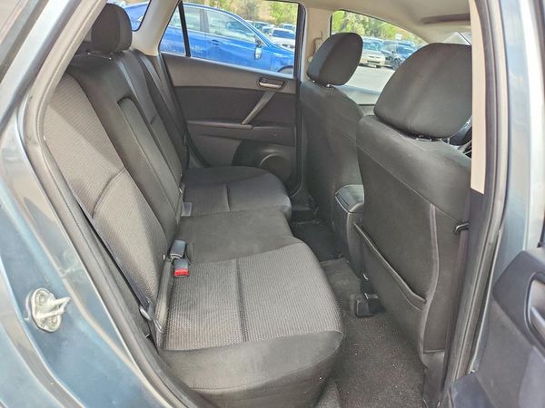 2013 MAZDA 3 Touring/GS