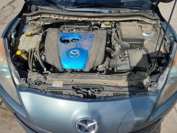 2013 MAZDA 3 Touring/GS