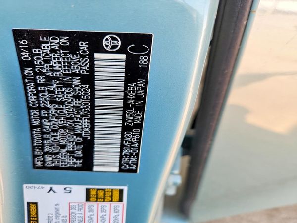 2016 TOYOTA PRIUS One/Two