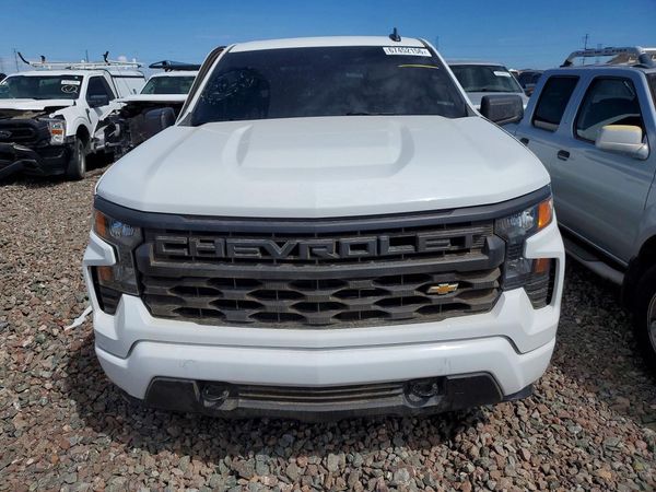 2024 CHEVROLET SILVERADO Custom