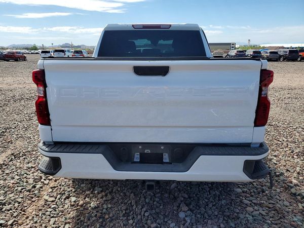 2024 CHEVROLET SILVERADO Custom