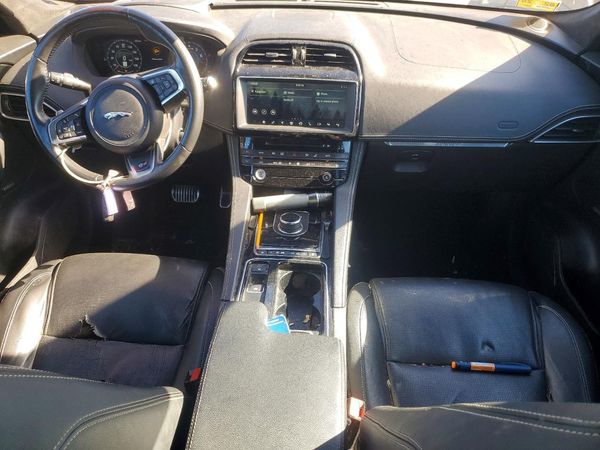 2019 JAGUAR F-PACE
