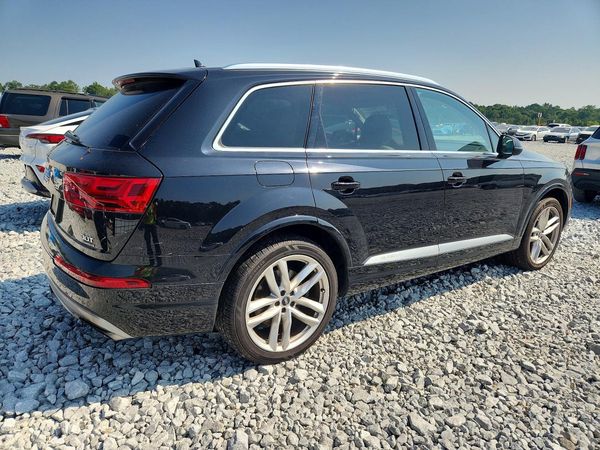 2017 AUDI Q7 quattro Prestige