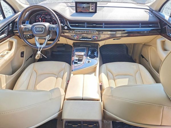 2017 AUDI Q7 quattro Prestige