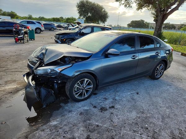 2022 KIA FORTE FE, LXS