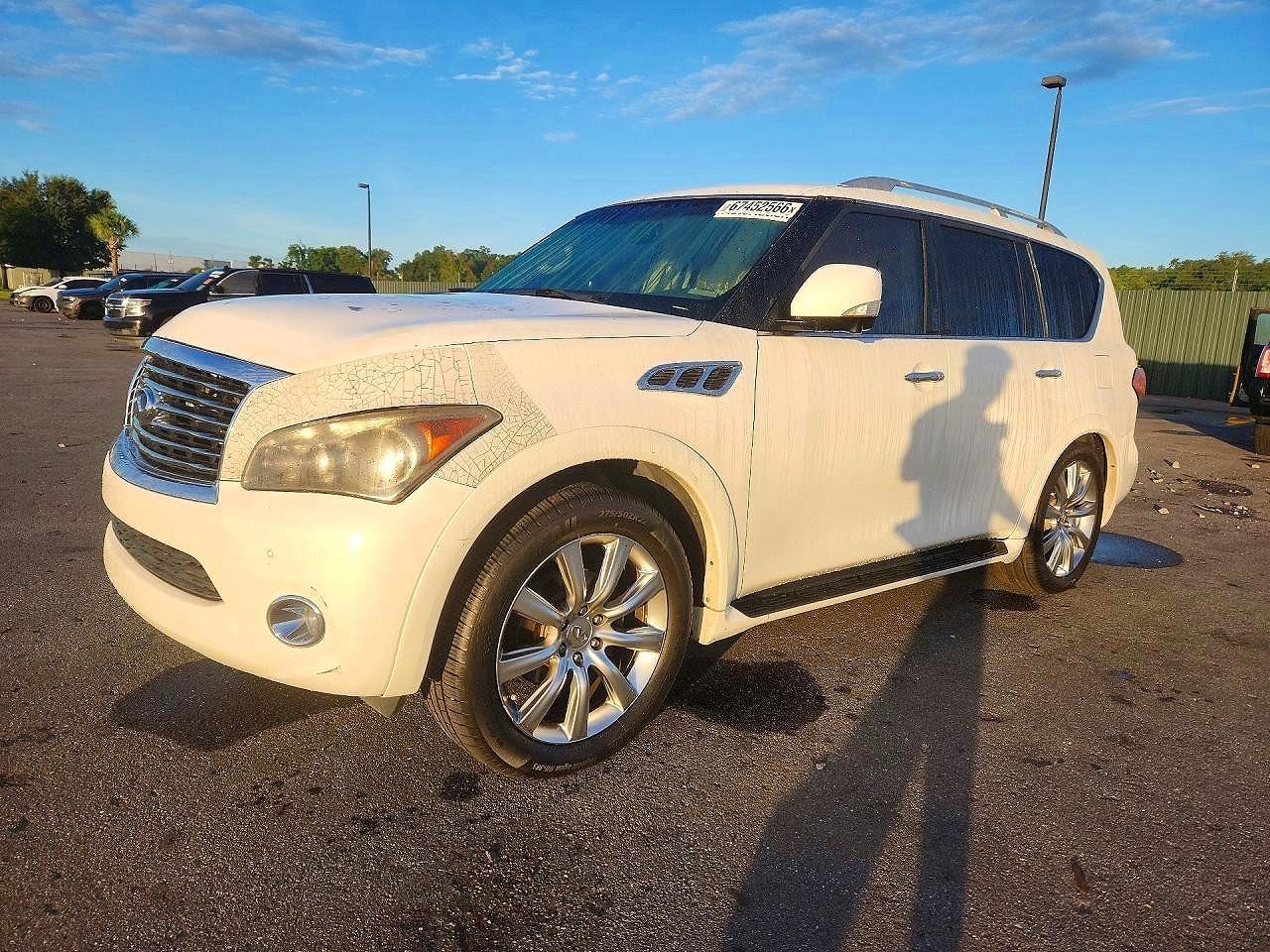 INFINITI QX56
