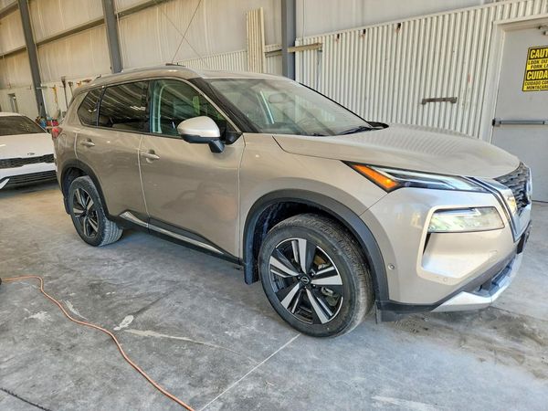 2023 NISSAN ROGUE PLATINUM — Passenger 3/4