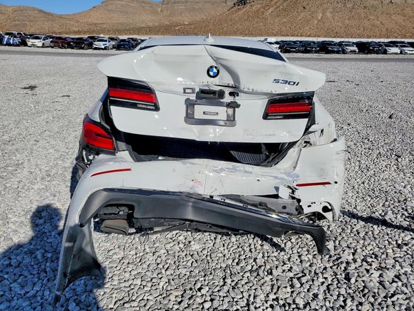 2021 BMW 530