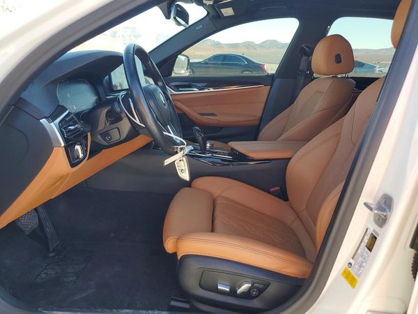 2021 BMW 530