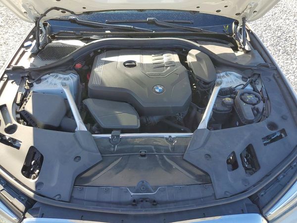 2021 BMW 530