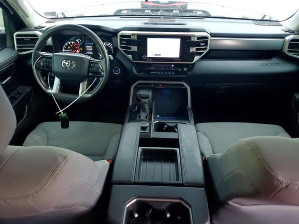 2022 TOYOTA TUNDRA SR5 — CKPT