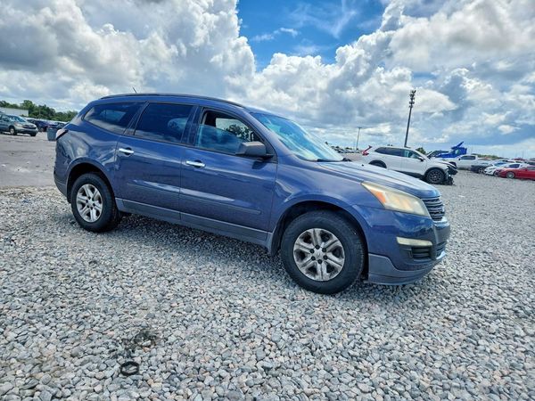 2013 CHEVROLET TRAVERSE LS