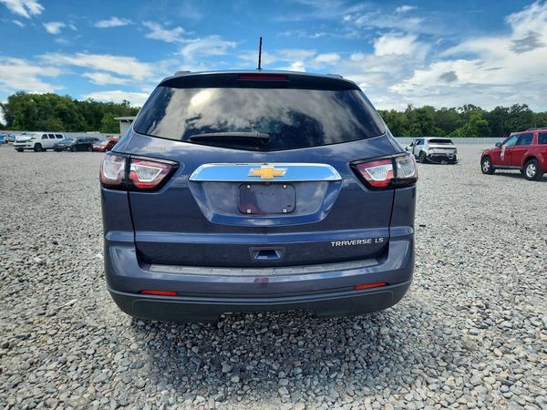 2013 CHEVROLET TRAVERSE LS