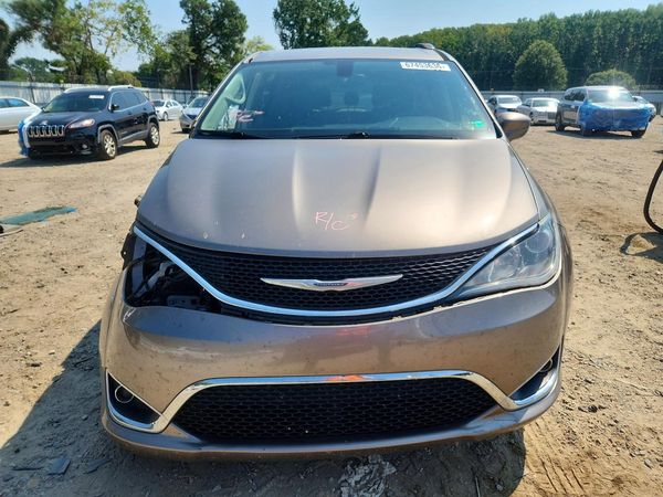 2018 CHRYSLER PACIFICA
