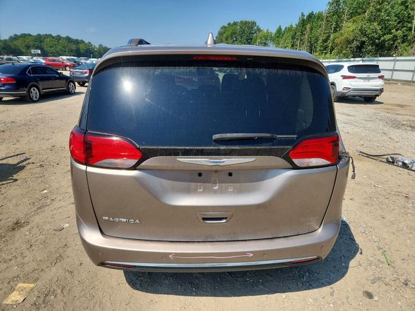 2018 CHRYSLER PACIFICA
