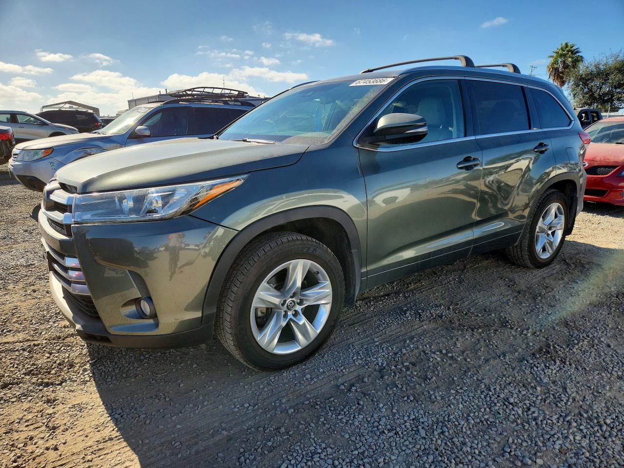 2017 TOYOTA HIGHLANDER