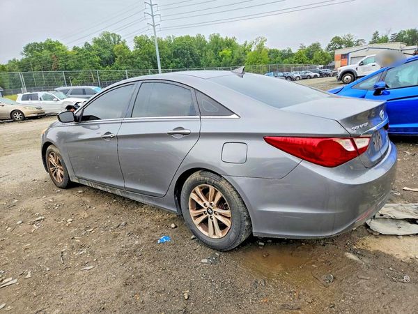 2013 HYUNDAI SONATA GLS/ GLS Popular