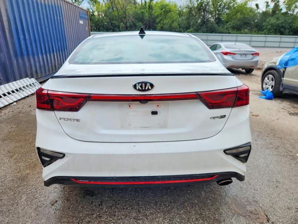 2021 KIA FORTE GT Line