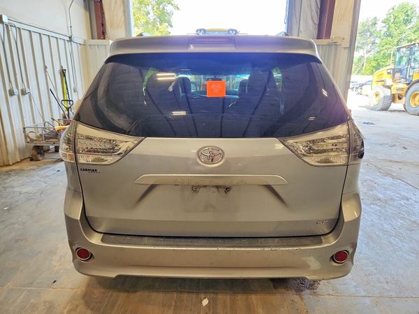 2013 TOYOTA SIENNA