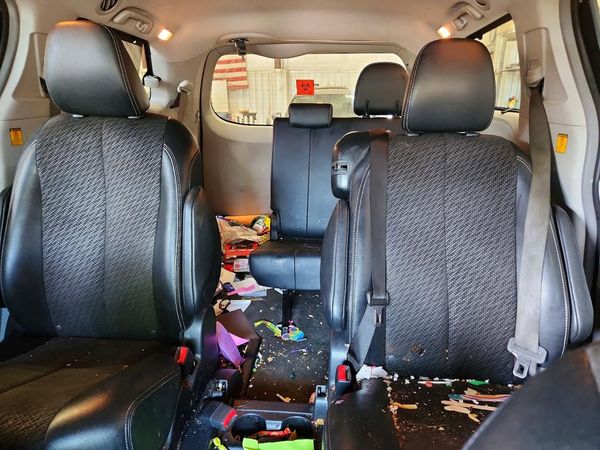 2013 TOYOTA SIENNA
