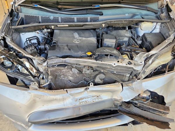 2013 TOYOTA SIENNA