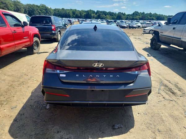 2024 HYUNDAI ELANTRA