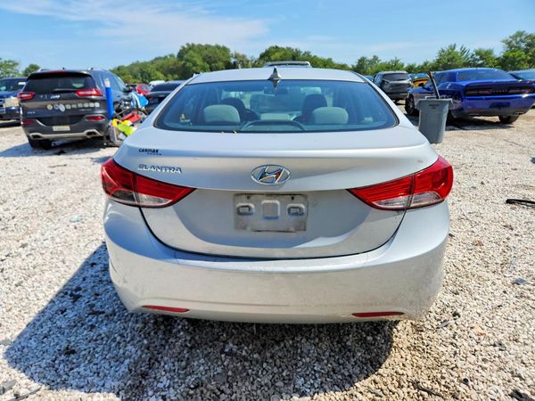 2013 HYUNDAI ELANTRA