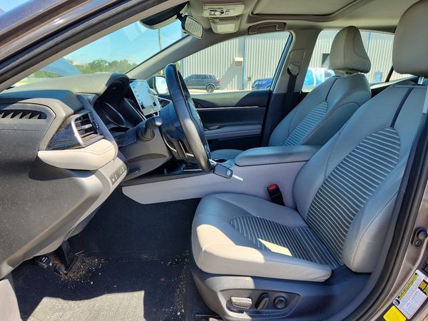 2024 TOYOTA CAMRY